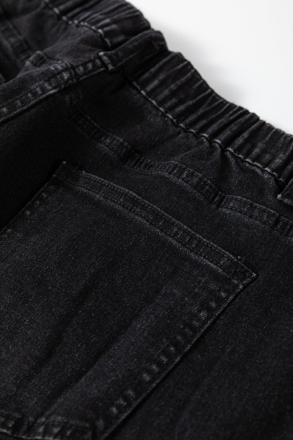 Four Leaf Clover Solid Color Square Patch Pocket Ankle-length Barrel Jeans