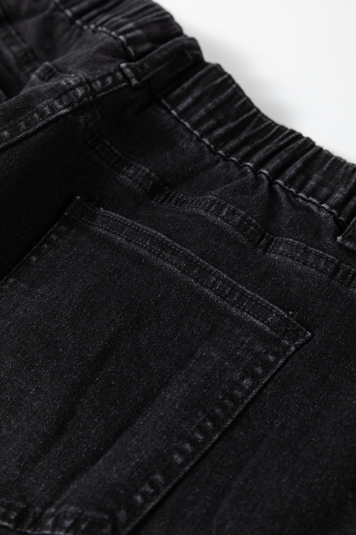 Four Leaf Clover Solid Color Square Patch Pocket Ankle-length Barrel Jeans